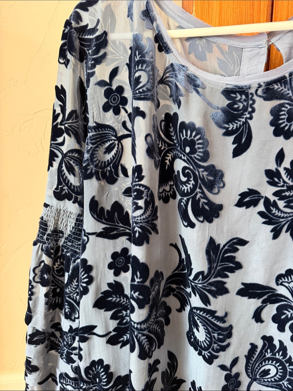 Sundance Boho Floral Burnout Velvet Top Silk Blend Bell Sleeves Blue, medium - Picture 4 of 10